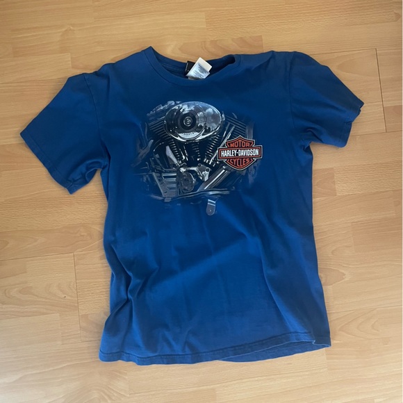 Bundle of 5 Vintage Graphic Tees and Shirts - Picture 2 of 5